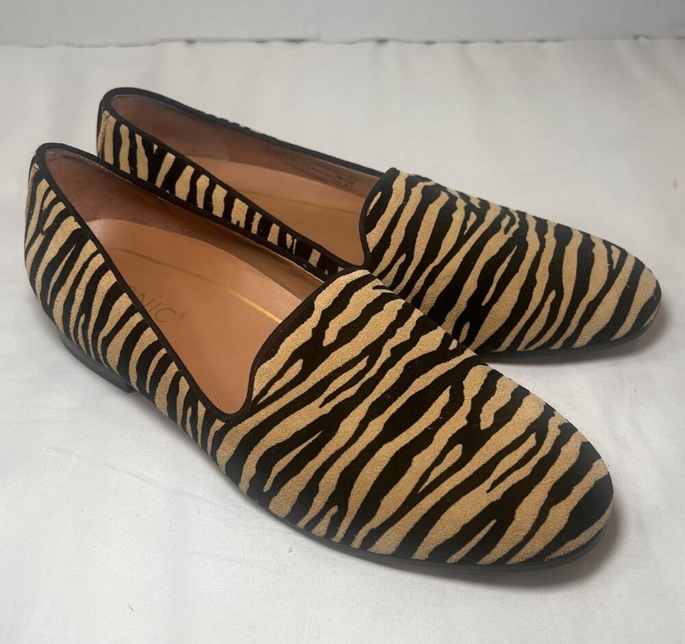 Vionic Willa Tiger Loafers Womens Size 8 Calf Hair Orthotic Comfort Flats Shoes
